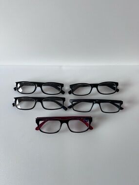 Reading glasses +1.5 five pairs